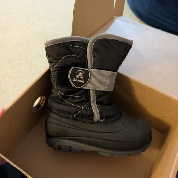 Kamik Toddler Boots - Like NEW - Picture 2 of 5